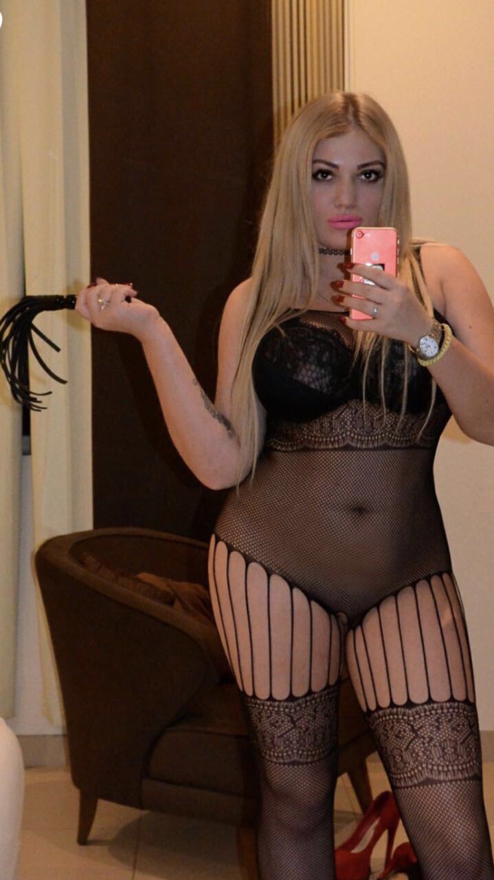 Akıllara durgunluk veren Imrgard escort